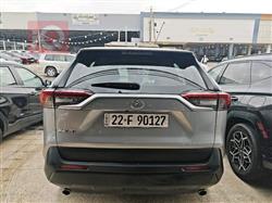 تۆیۆتا ڕاڤ 4